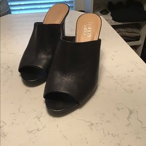 Franco Sarto black slides